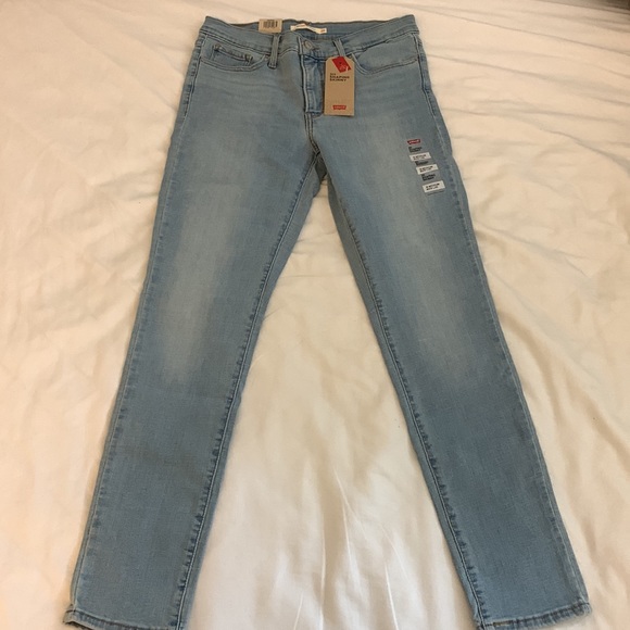Levi’s 311 Shaping Skinny Light Wash Jeans - Picture 3 of 6